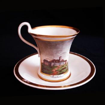 Tasse und Untertasse - weies Porzellan - 1840
