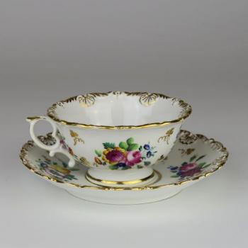 Tasse und Untertasse - weies Porzellan - 1843